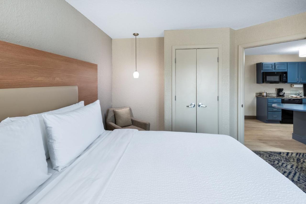 Candlewood Suites Chesapeake-Suffolk By Ihg Экстерьер фото