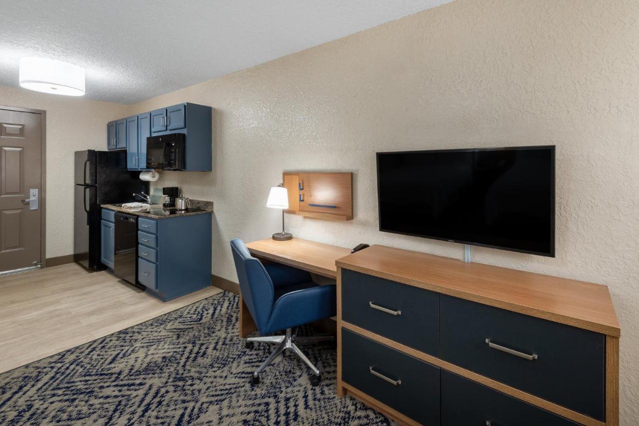Candlewood Suites Chesapeake-Suffolk By Ihg Экстерьер фото