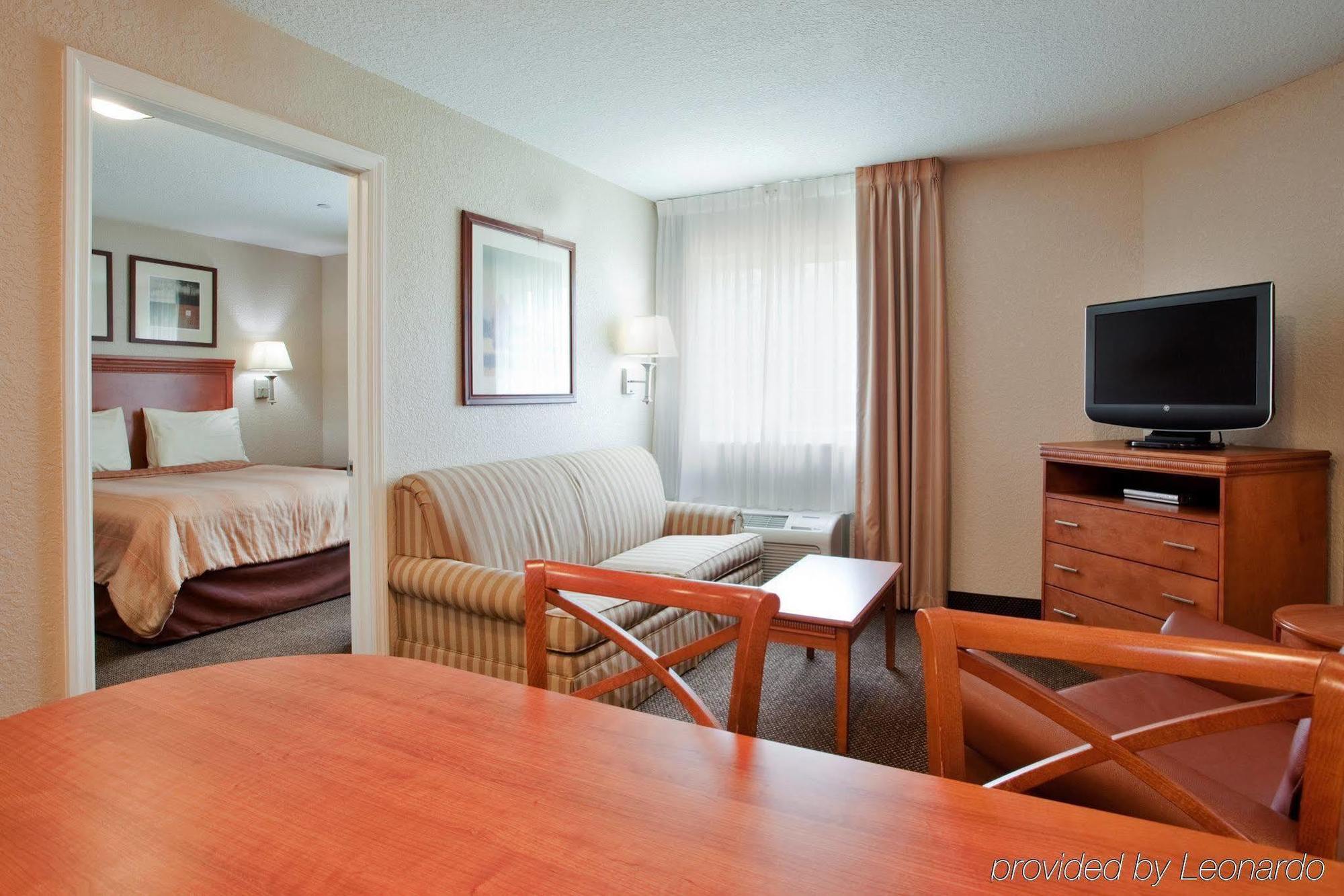 Candlewood Suites Chesapeake-Suffolk By Ihg Экстерьер фото