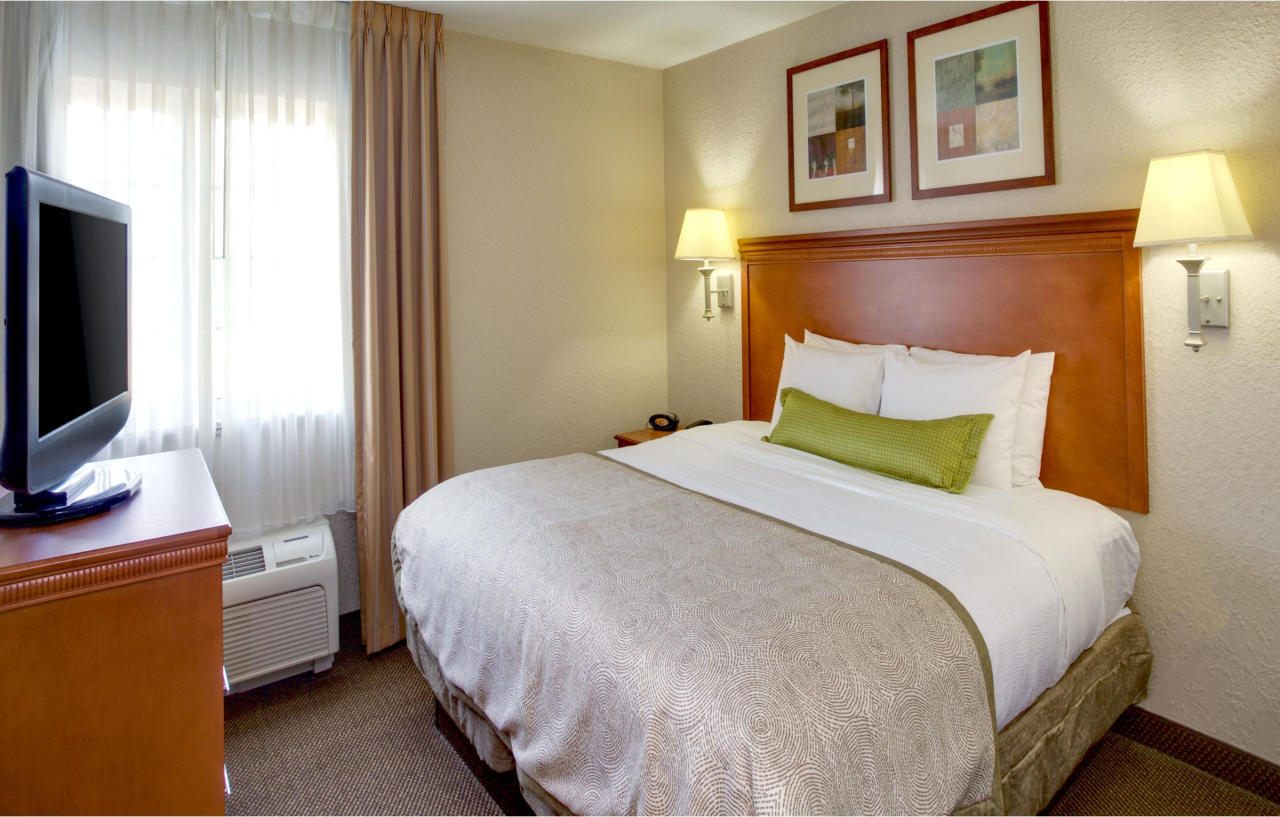 Candlewood Suites Chesapeake-Suffolk By Ihg Экстерьер фото
